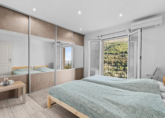 Baieta - Appt Climatise Jacuzzi Vue Apartmán