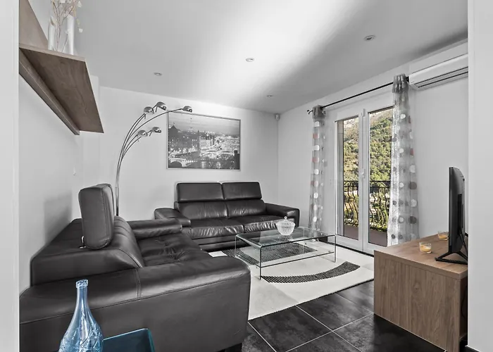 Baieta - Appt Climatise Jacuzzi Vue Apartmán Menton