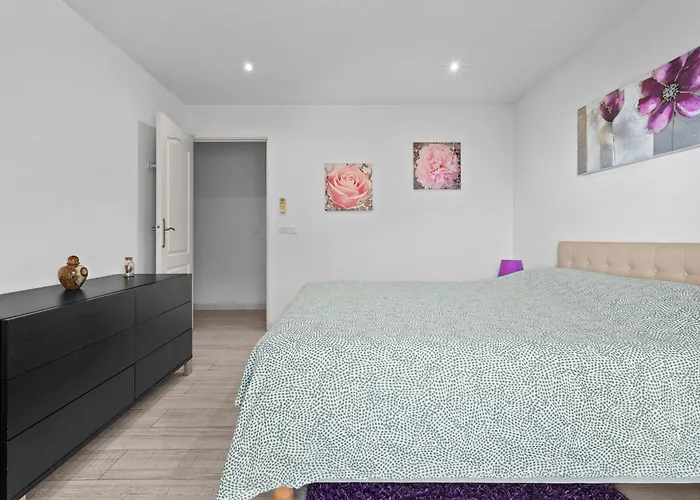 Baieta - Appt Climatise Jacuzzi Vue מנטון